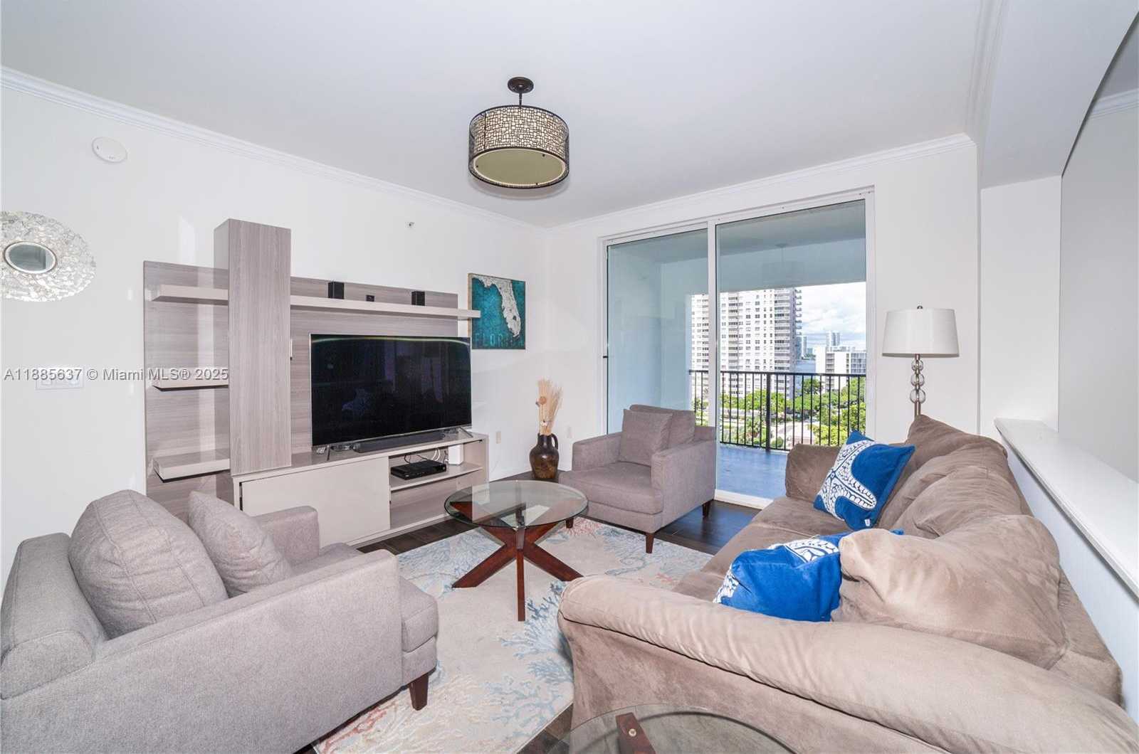 Small Image of 17150 NORTH BAY RD #2914, Sunny Isles Beach Number 4