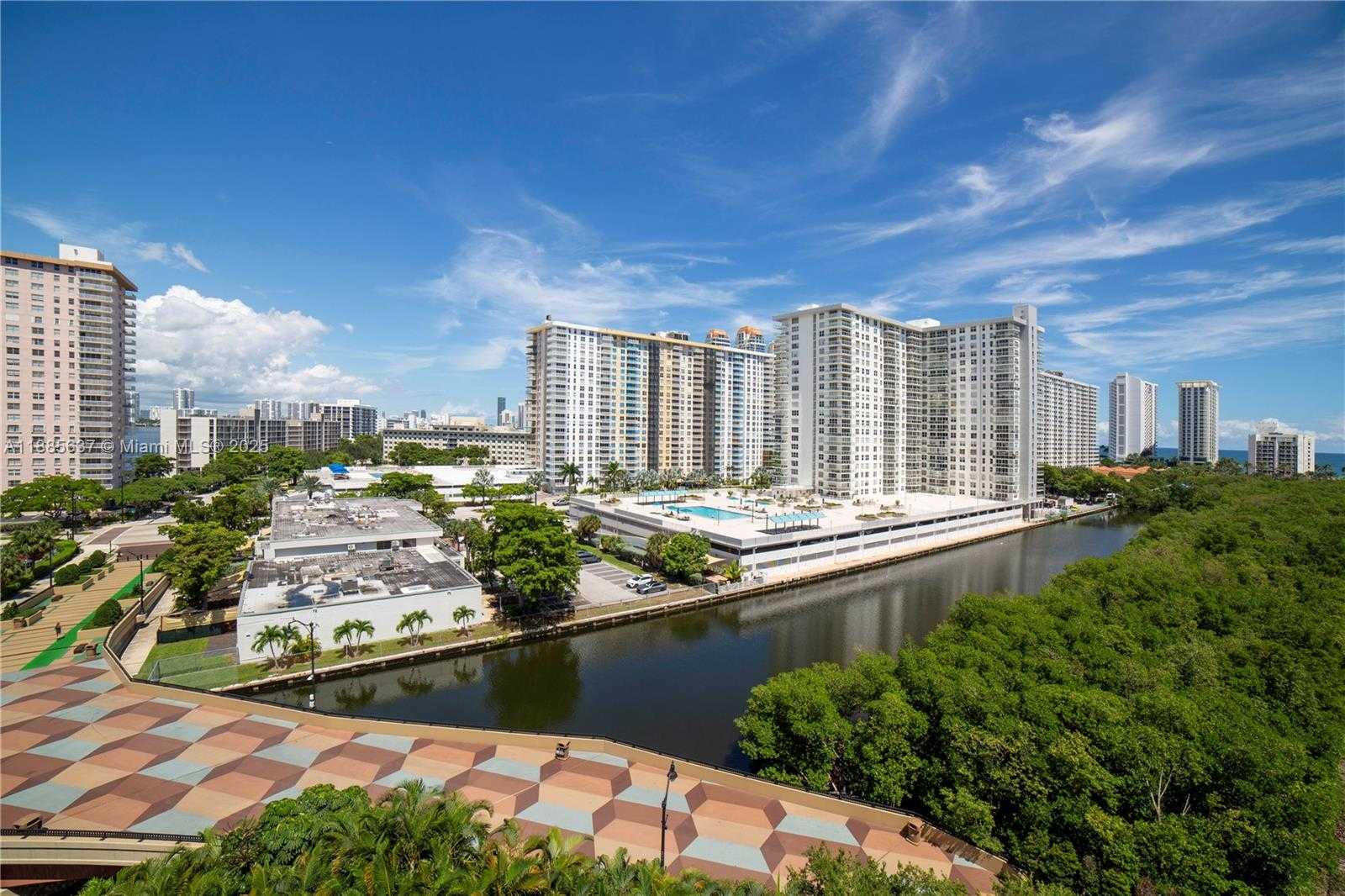 Small Image of 17150 NORTH BAY RD #2914, Sunny Isles Beach Number 46