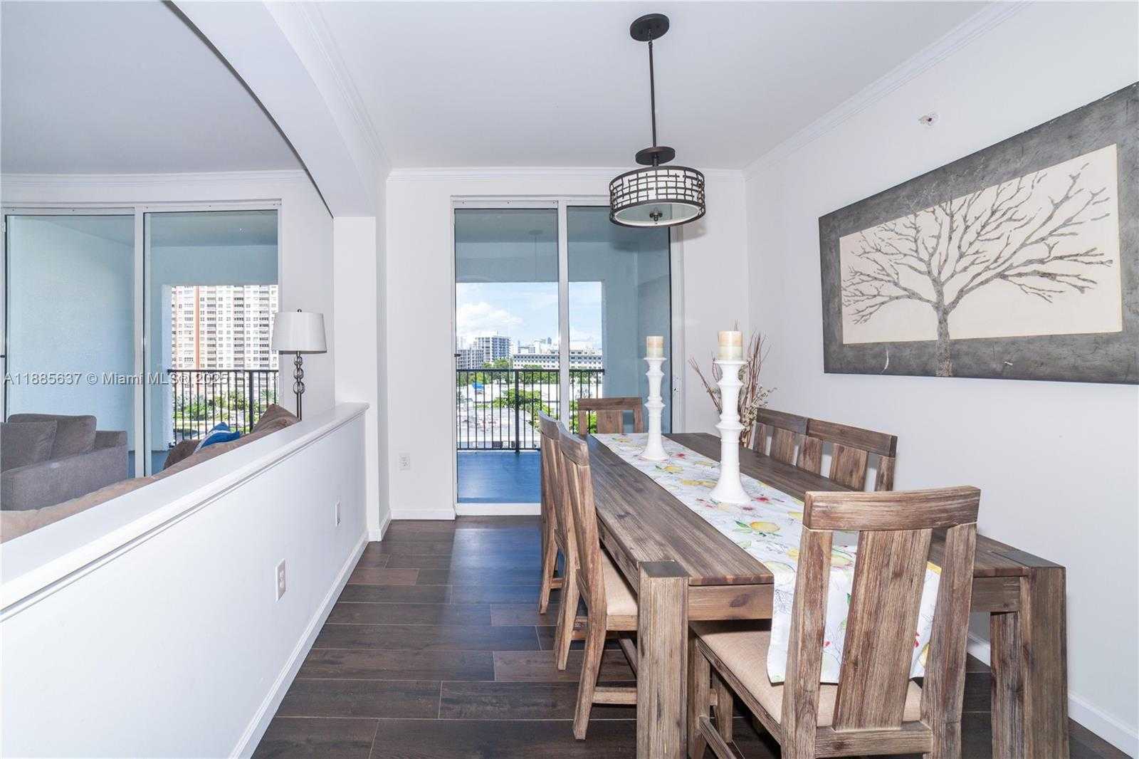 Small Image of 17150 NORTH BAY RD #2914, Sunny Isles Beach Number 7