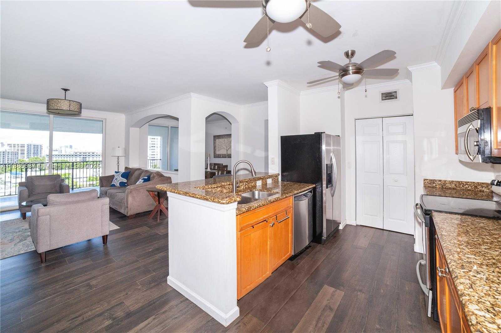 Small Image of 17150 NORTH BAY RD #2914, Sunny Isles Beach Number 8