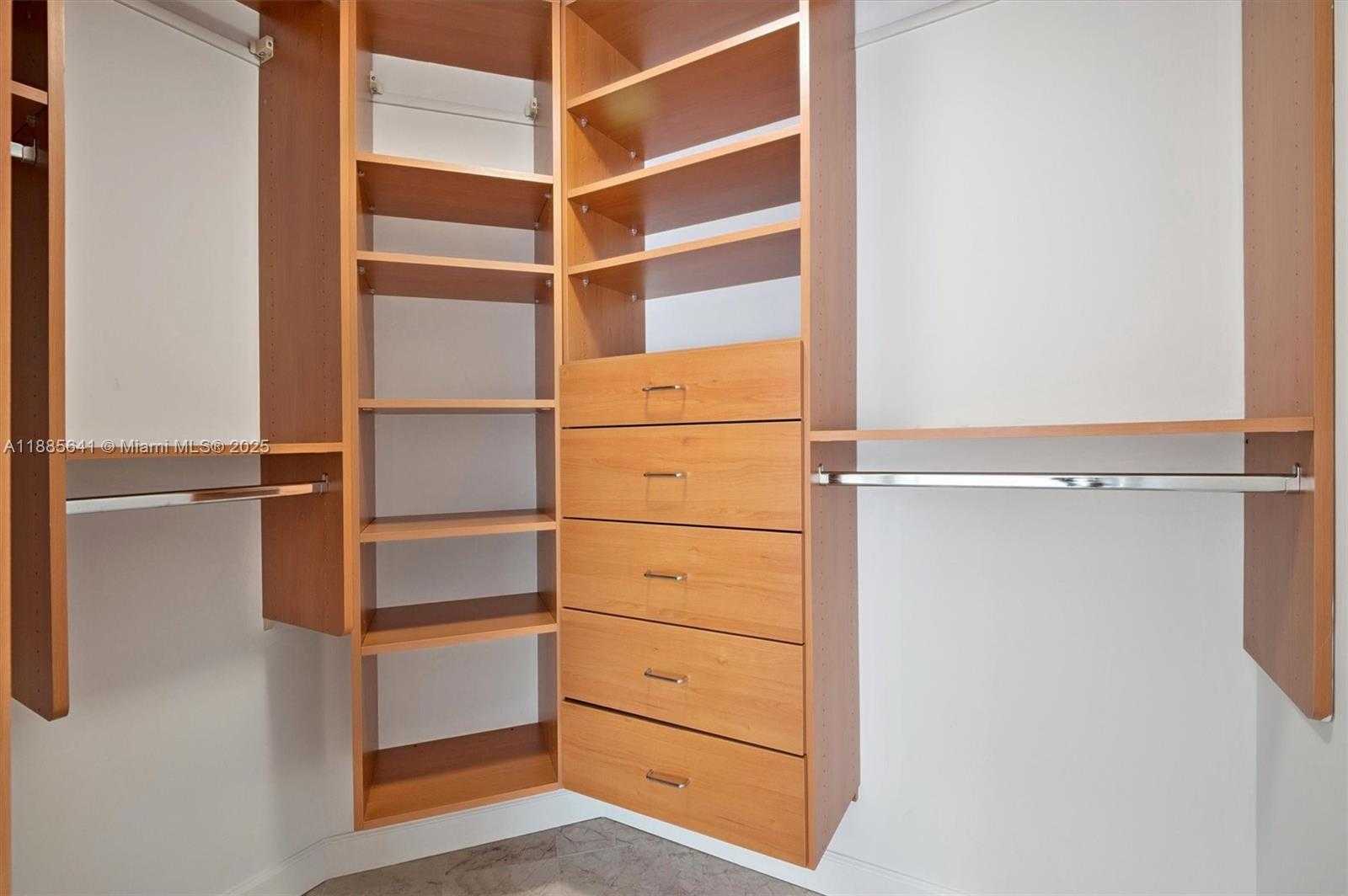 Small Image of 5970 INDIAN CREEK DR #302, Miami Beach Number 8