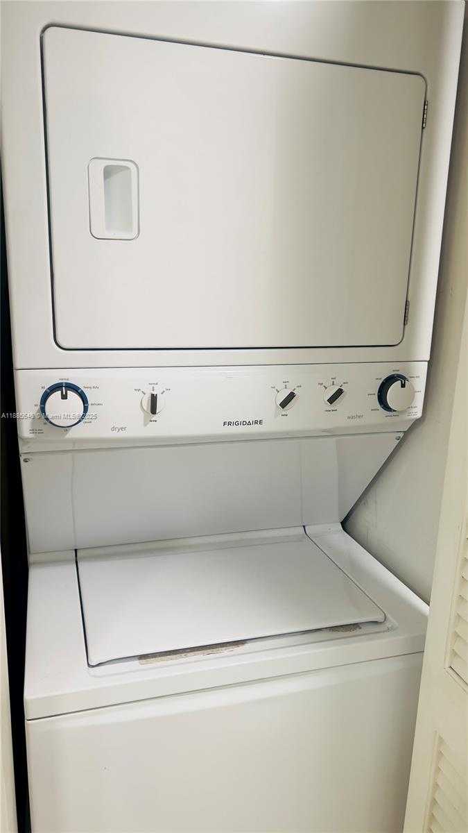 Small Image of 218 SOUTH EAST 14TH ST #1504, Miami Number 9