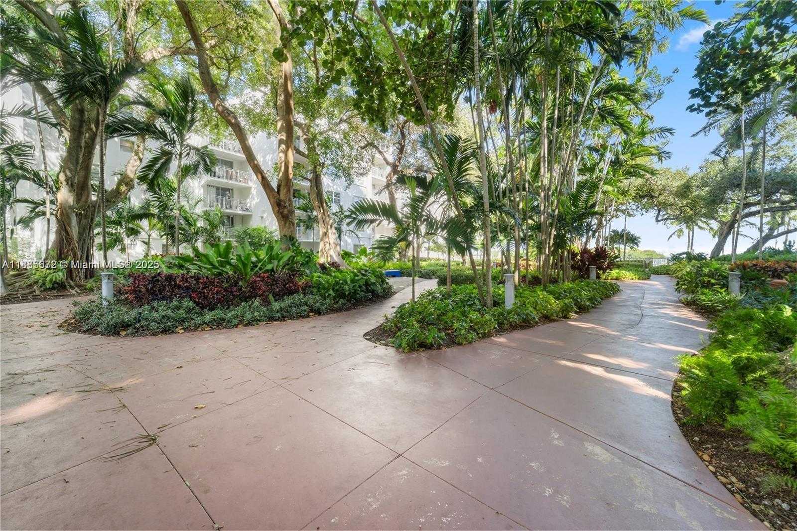 Small Image of 650 NORTH EAST 64TH ST #GPH4, Miami Number 17