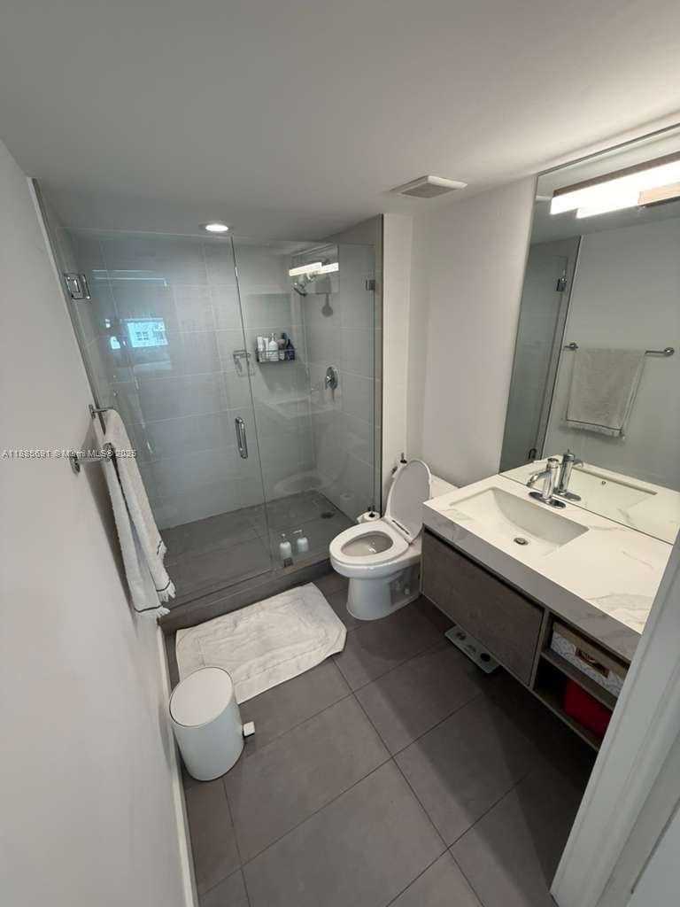 Small Image of Miami Number 7