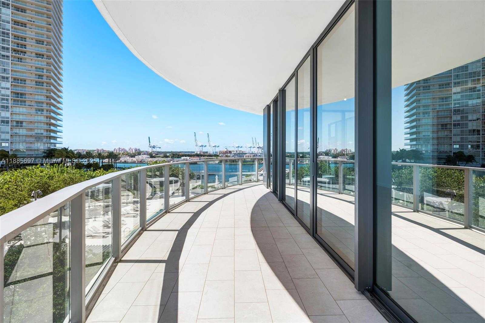 Imagen de Pequeño Objeto