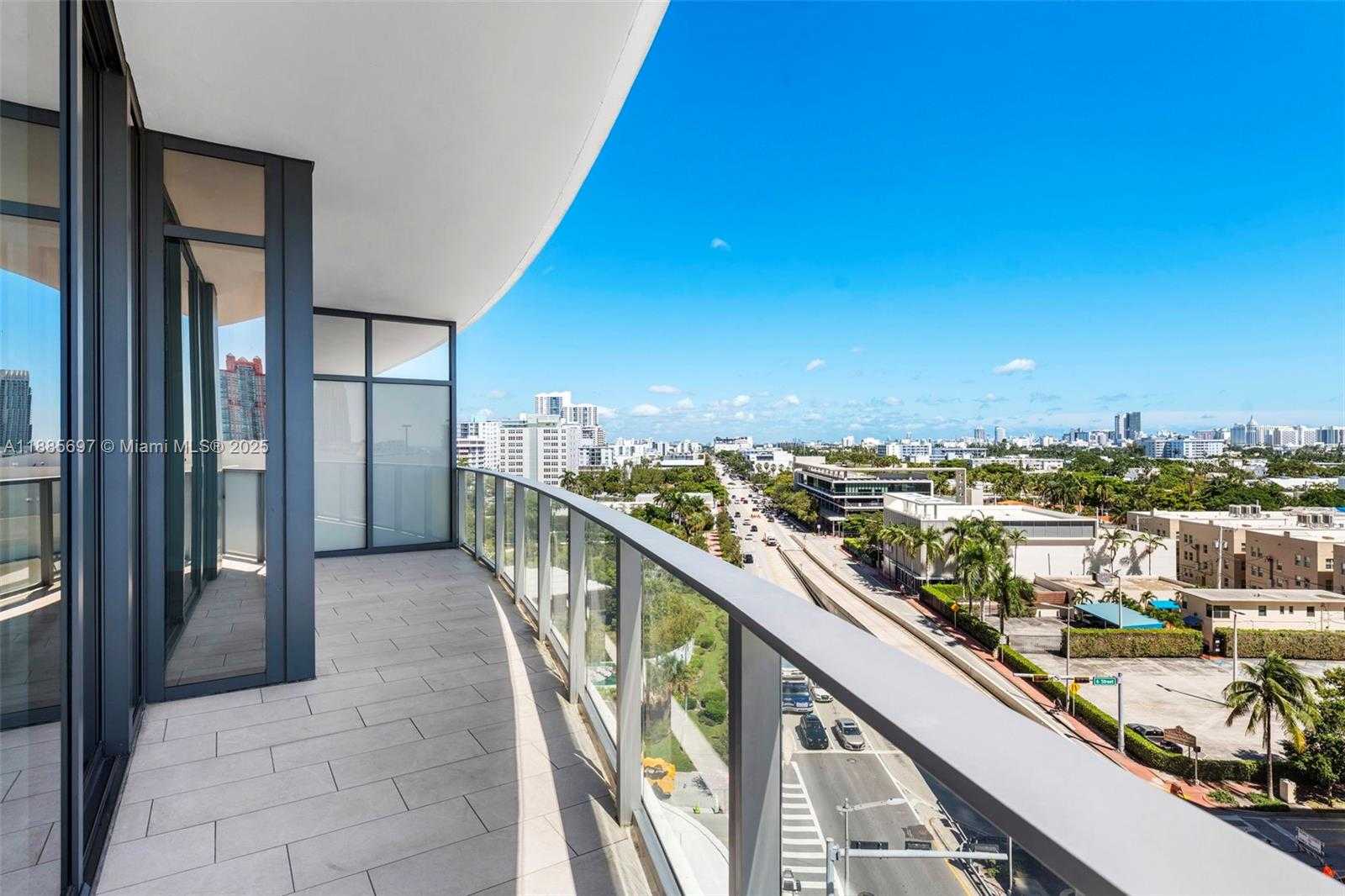 Imagen de Pequeño Objeto