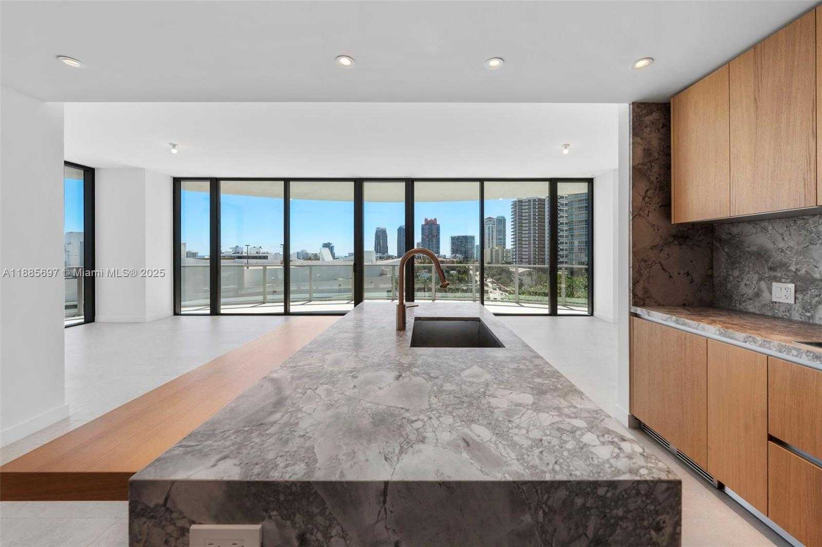 Imagen de Pequeño Objeto