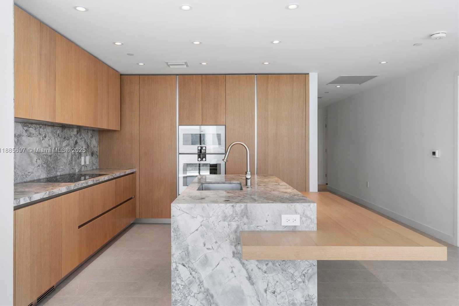 Imagen de Pequeño Objeto