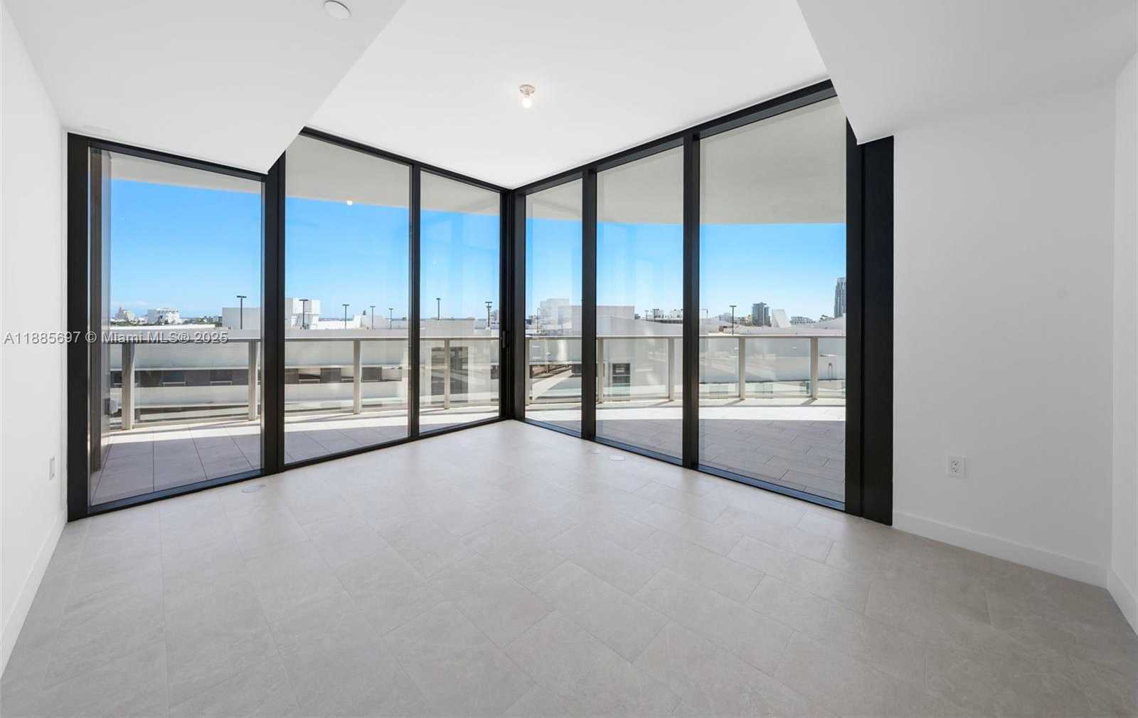 Imagen de Pequeño Objeto