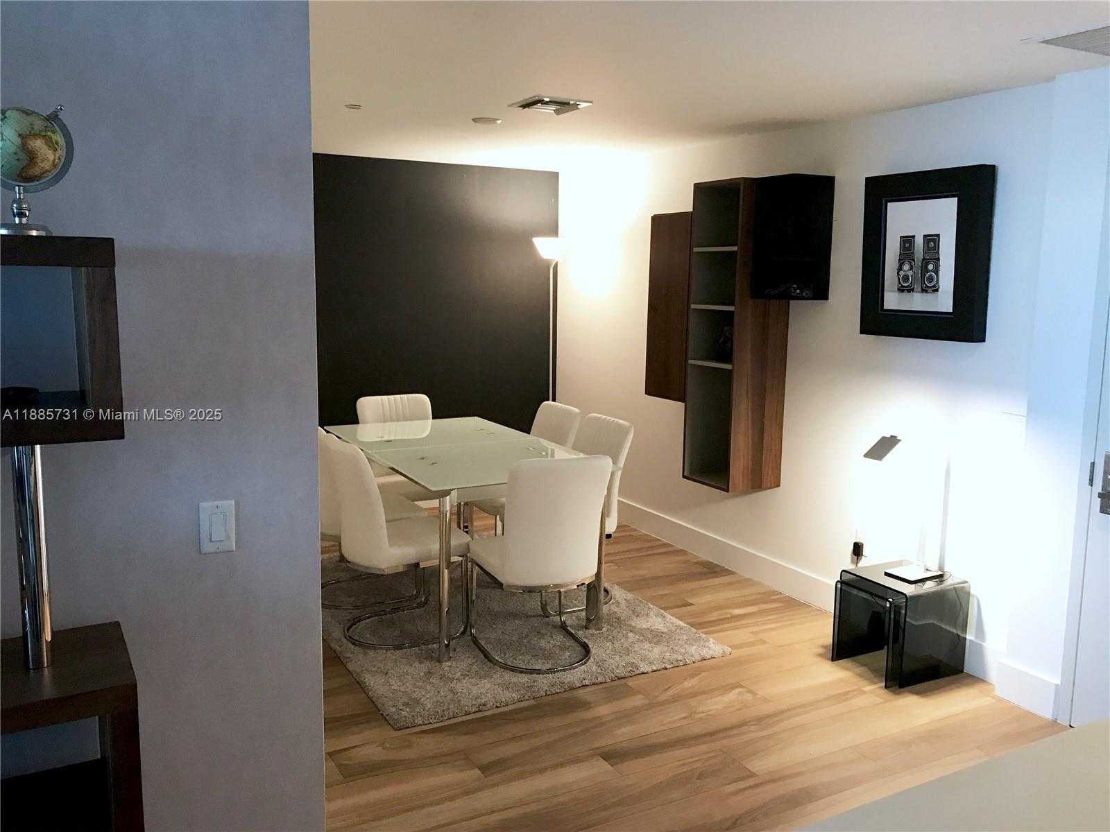 Small Image of 1300 BRICKELL BAY DR #3205, Miami Number 17