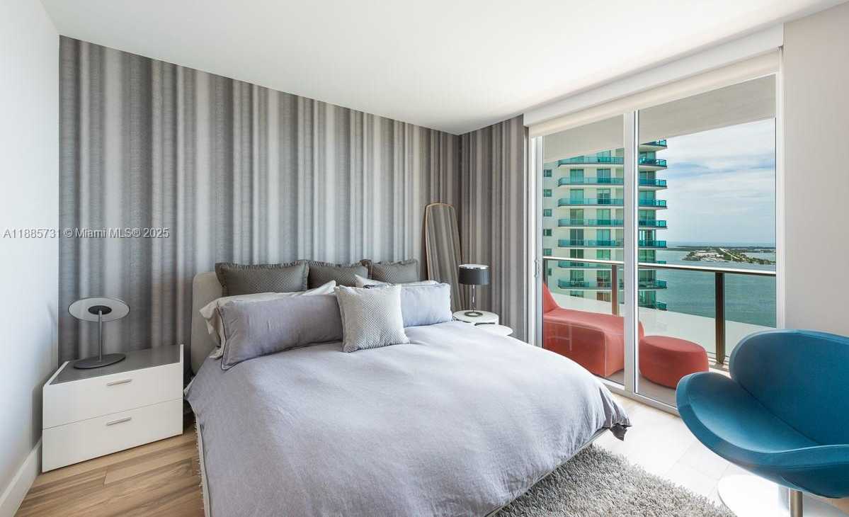 Small Image of 1300 BRICKELL BAY DR #3205, Miami Number 18