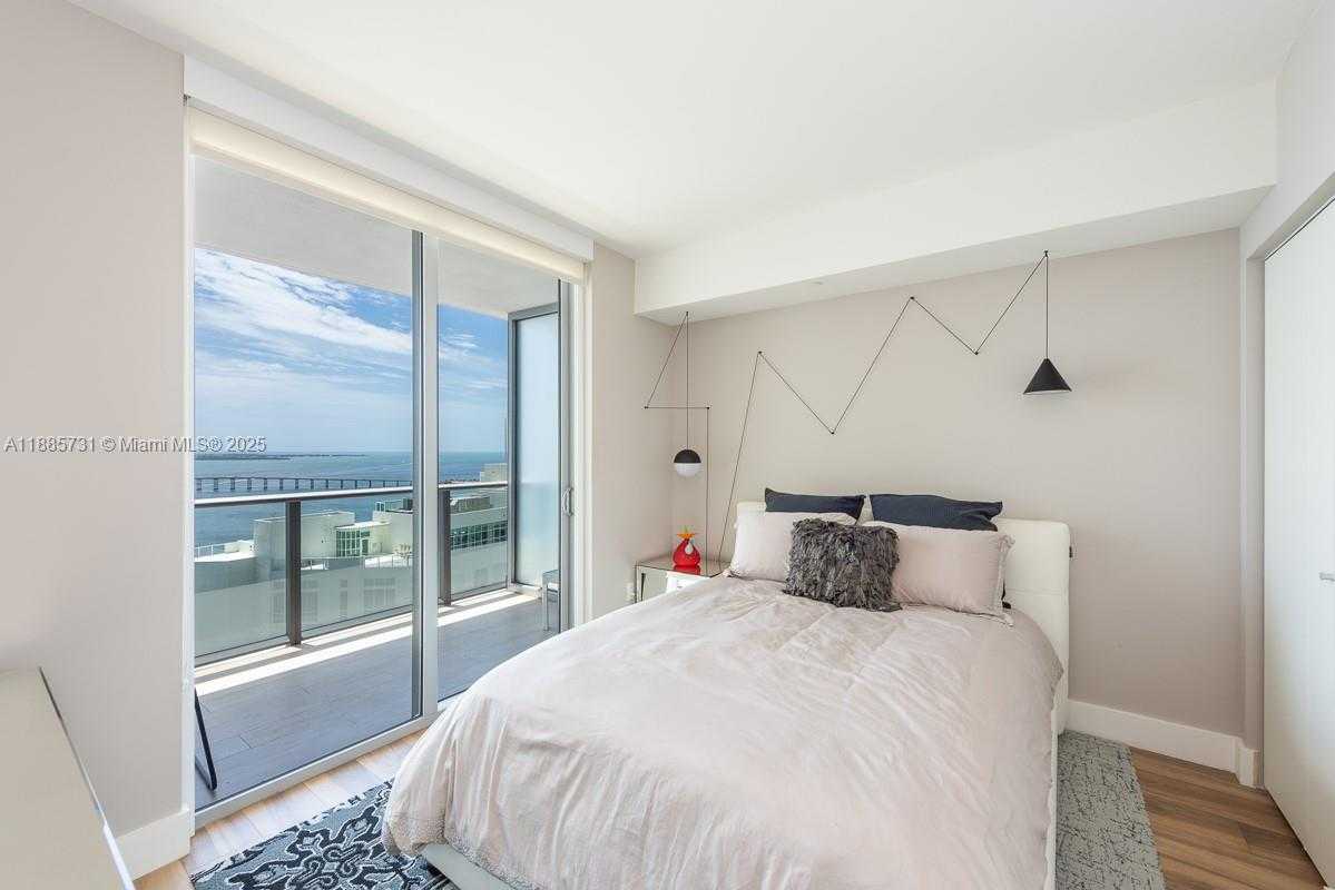 Small Image of 1300 BRICKELL BAY DR #3205, Miami Number 23