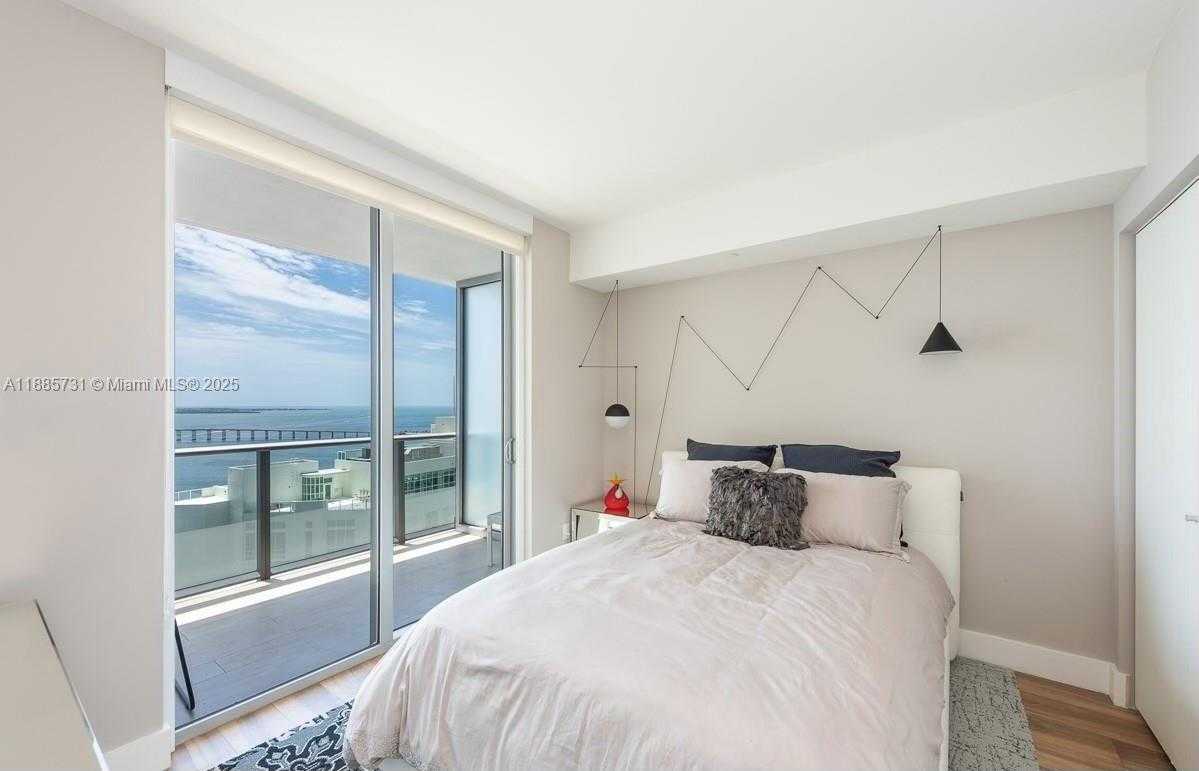 Small Image of 1300 BRICKELL BAY DR #3205, Miami Number 24
