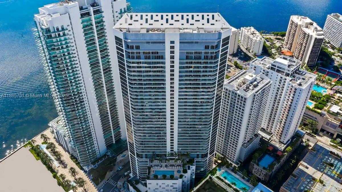 Small Image of 1300 BRICKELL BAY DR #3205, Miami Number 27