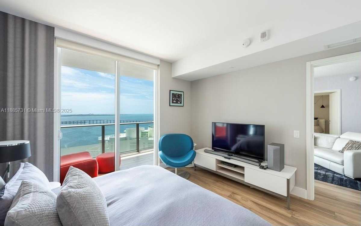 Small Image of 1300 BRICKELL BAY DR #3205, Miami Number 4