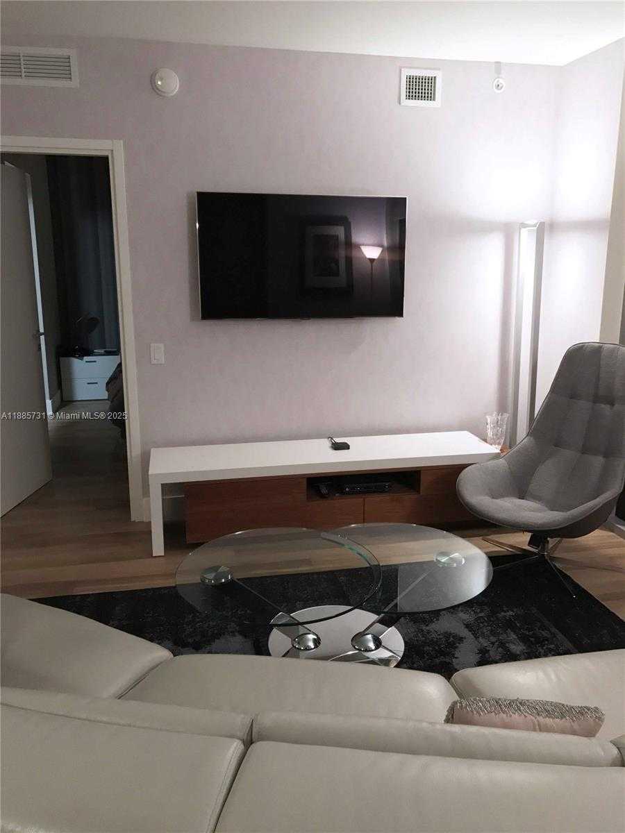Small Image of 1300 BRICKELL BAY DR #3205, Miami Number 8