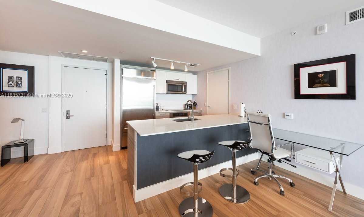 Small Image of 1300 BRICKELL BAY DR #3205, Miami Number 9