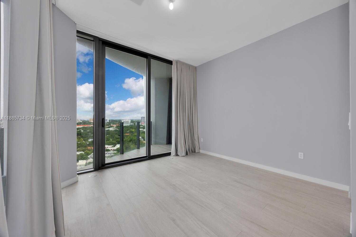 Small Image of 2831 SOUTH BAYSHORE DR #2008, Miami Number 14