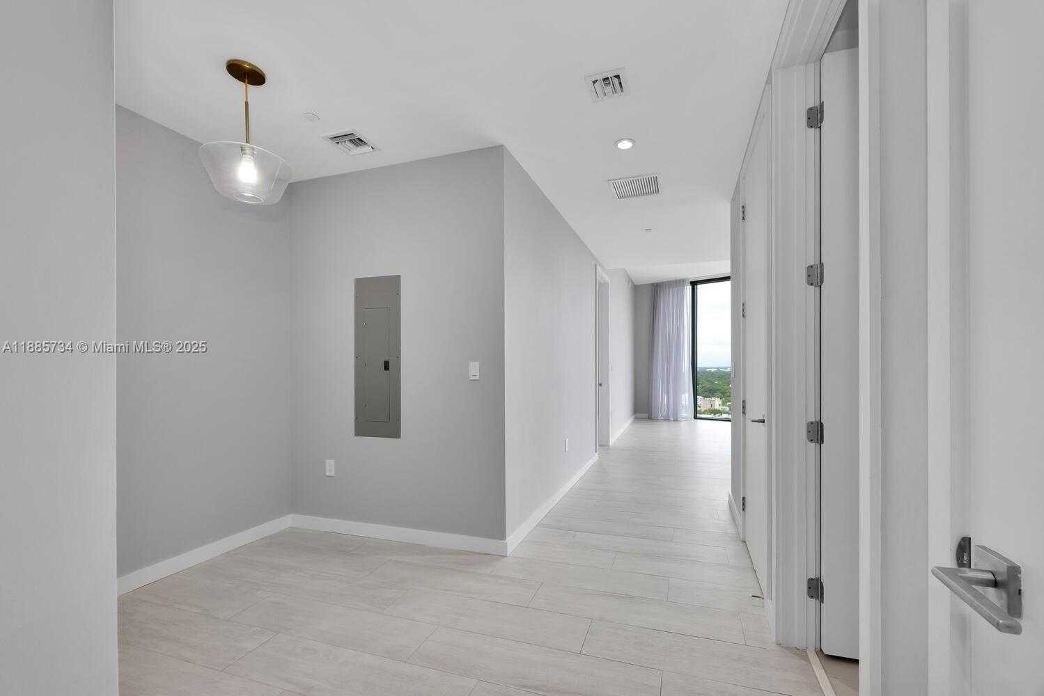 Small Image of 2831 SOUTH BAYSHORE DR #2008, Miami Number 4
