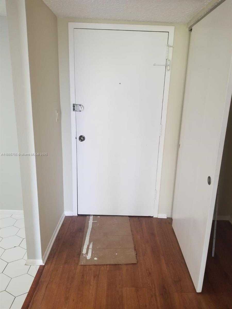 Imagen de Pequeño Objeto