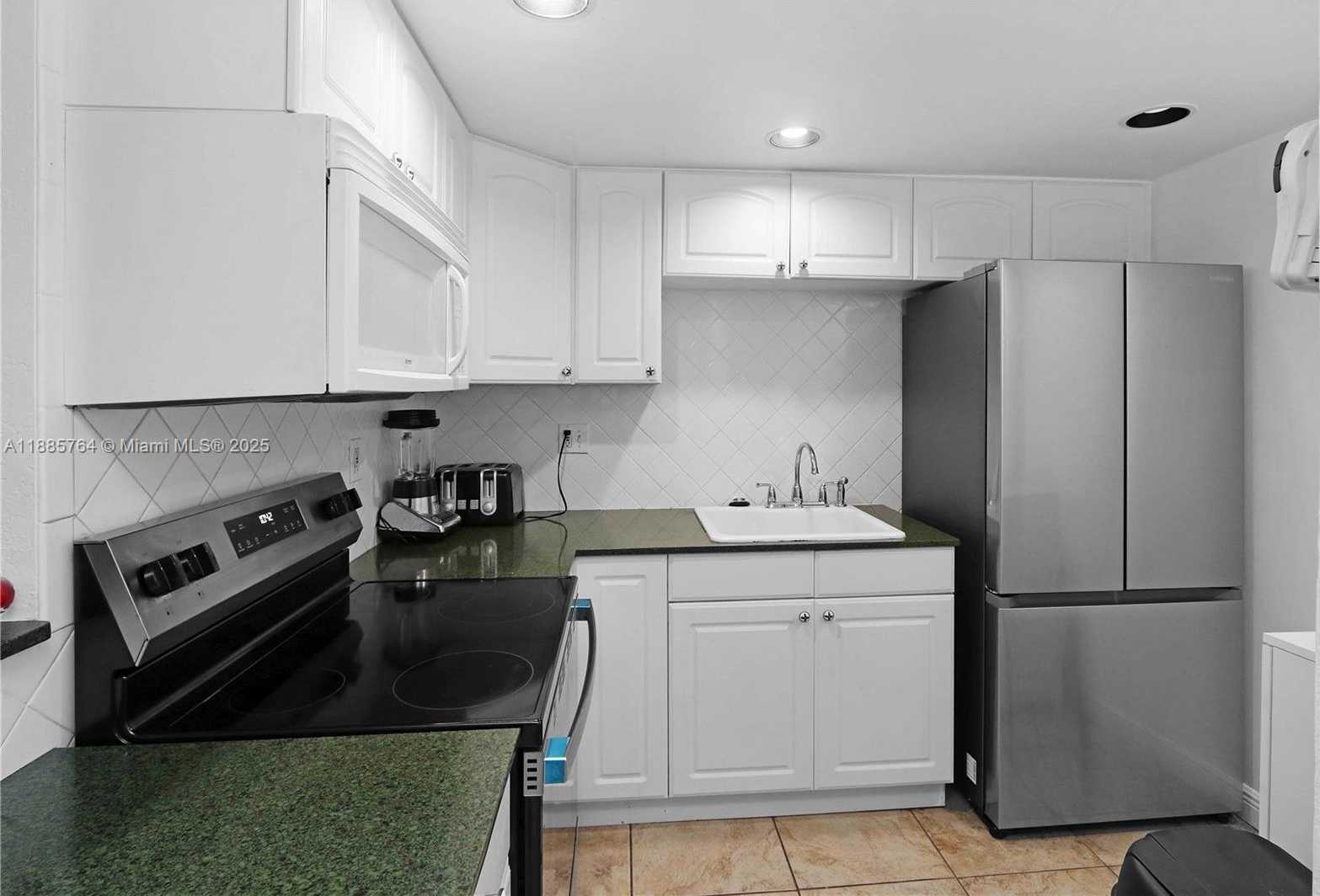 Small Image of 8617 SOUTH WEST 68TH CT #24, Pinecrest Number 12