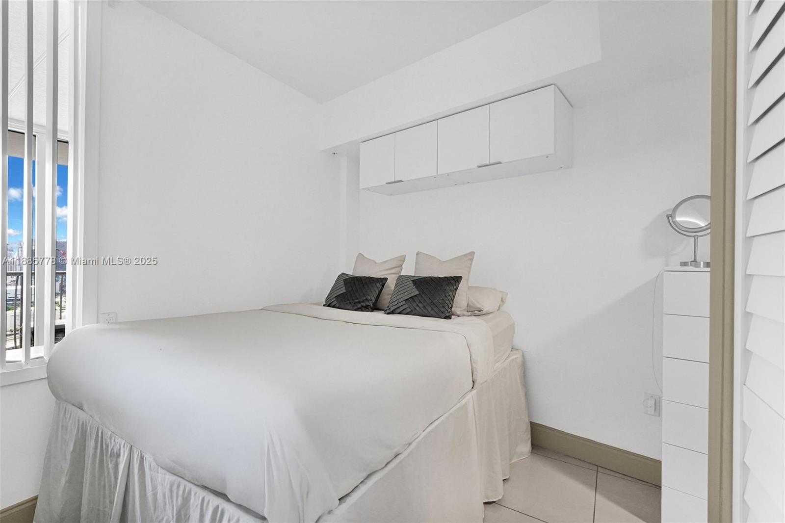 Small Image of 1750 NORTH BAYSHORE DR #3708, Miami Number 11