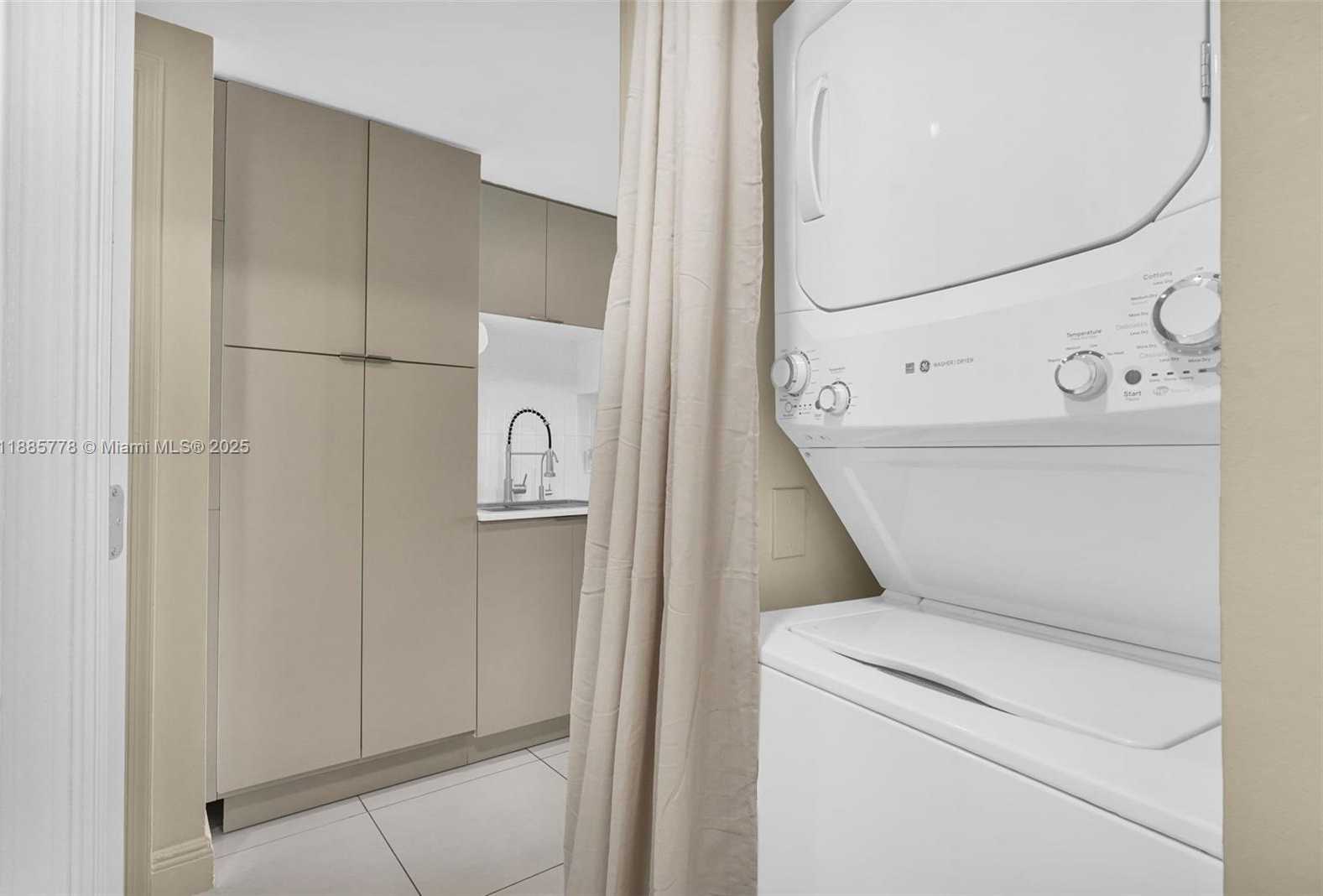 Small Image of 1750 NORTH BAYSHORE DR #3708, Miami Number 14