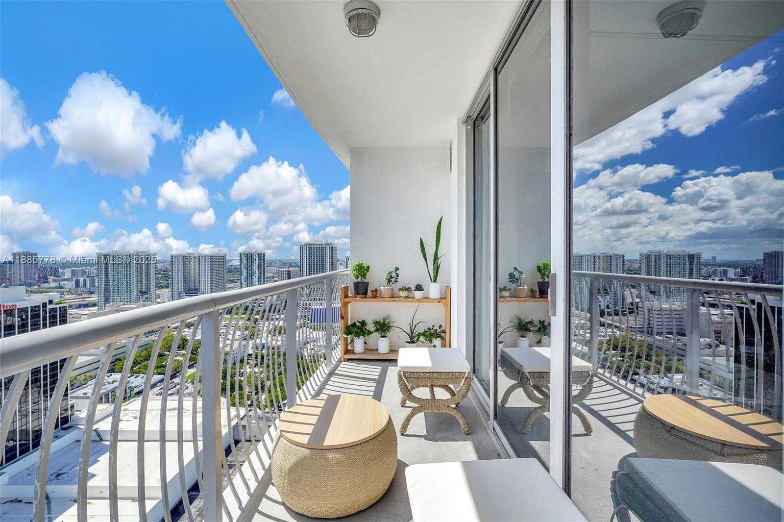 Small Image of 1750 NORTH BAYSHORE DR #3708, Miami Number 17