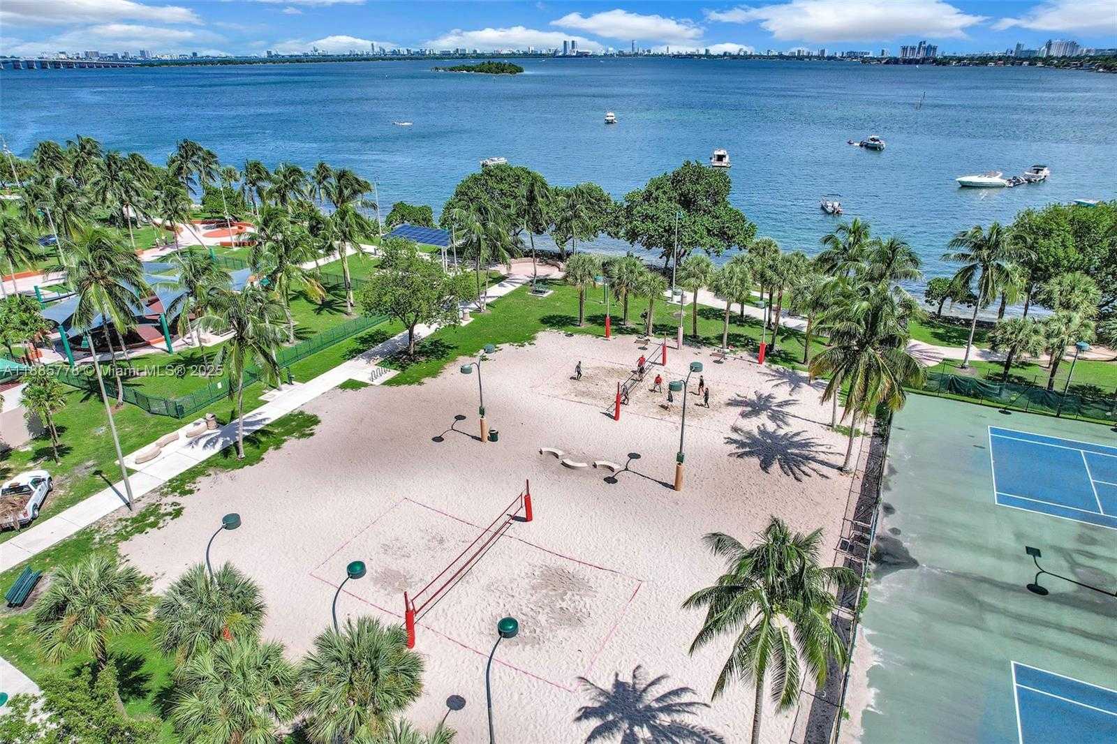 Small Image of 1750 NORTH BAYSHORE DR #3708, Miami Number 27