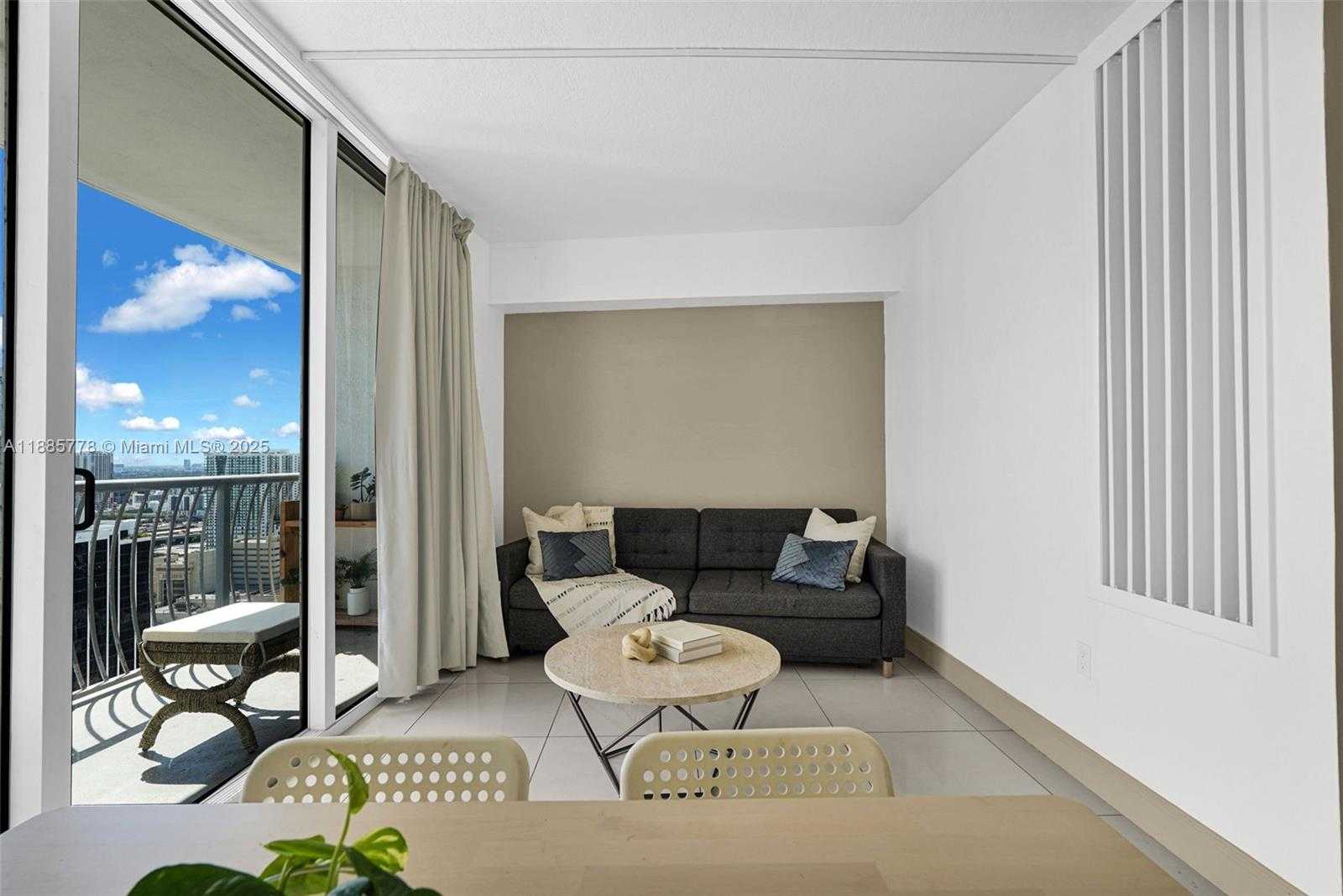 Small Image of 1750 NORTH BAYSHORE DR #3708, Miami Number 4