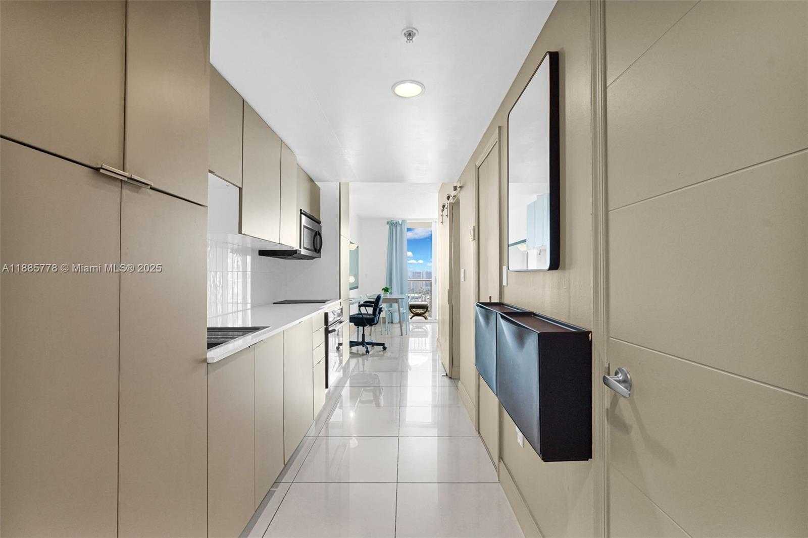 Small Image of 1750 NORTH BAYSHORE DR #3708, Miami Number 5