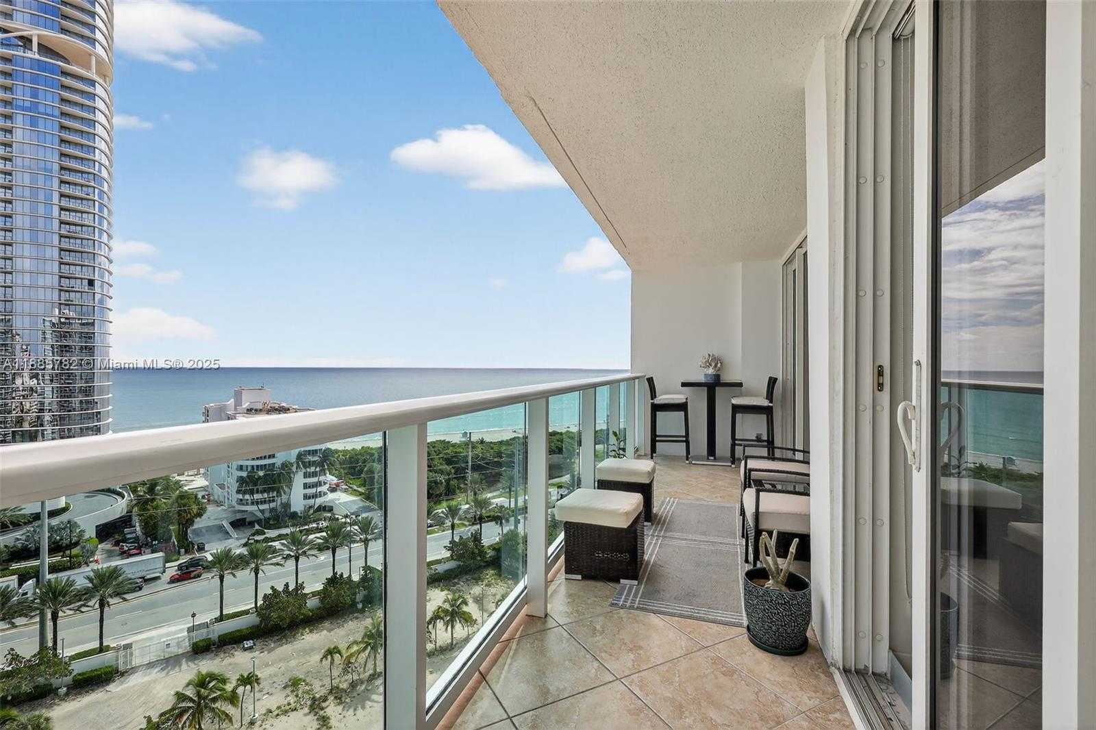 Small Image of 100 BAYVIEW DR #1512, Sunny Isles Beach Number 17