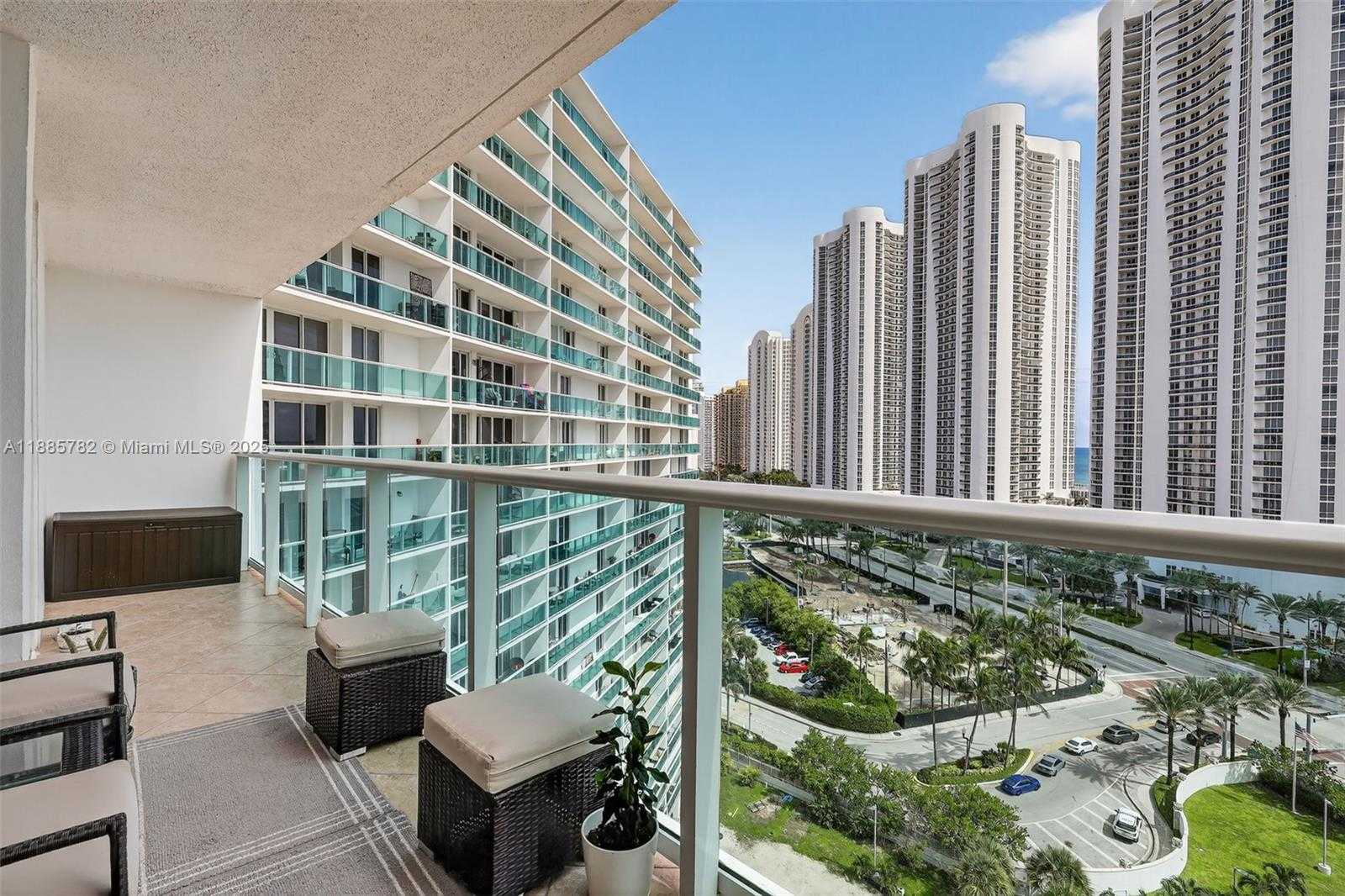 Small Image of 100 BAYVIEW DR #1512, Sunny Isles Beach Number 19