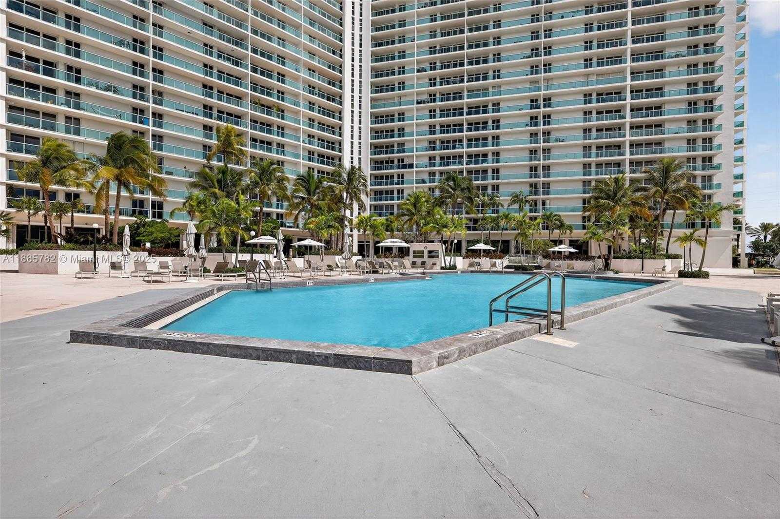 Small Image of 100 BAYVIEW DR #1512, Sunny Isles Beach Number 26