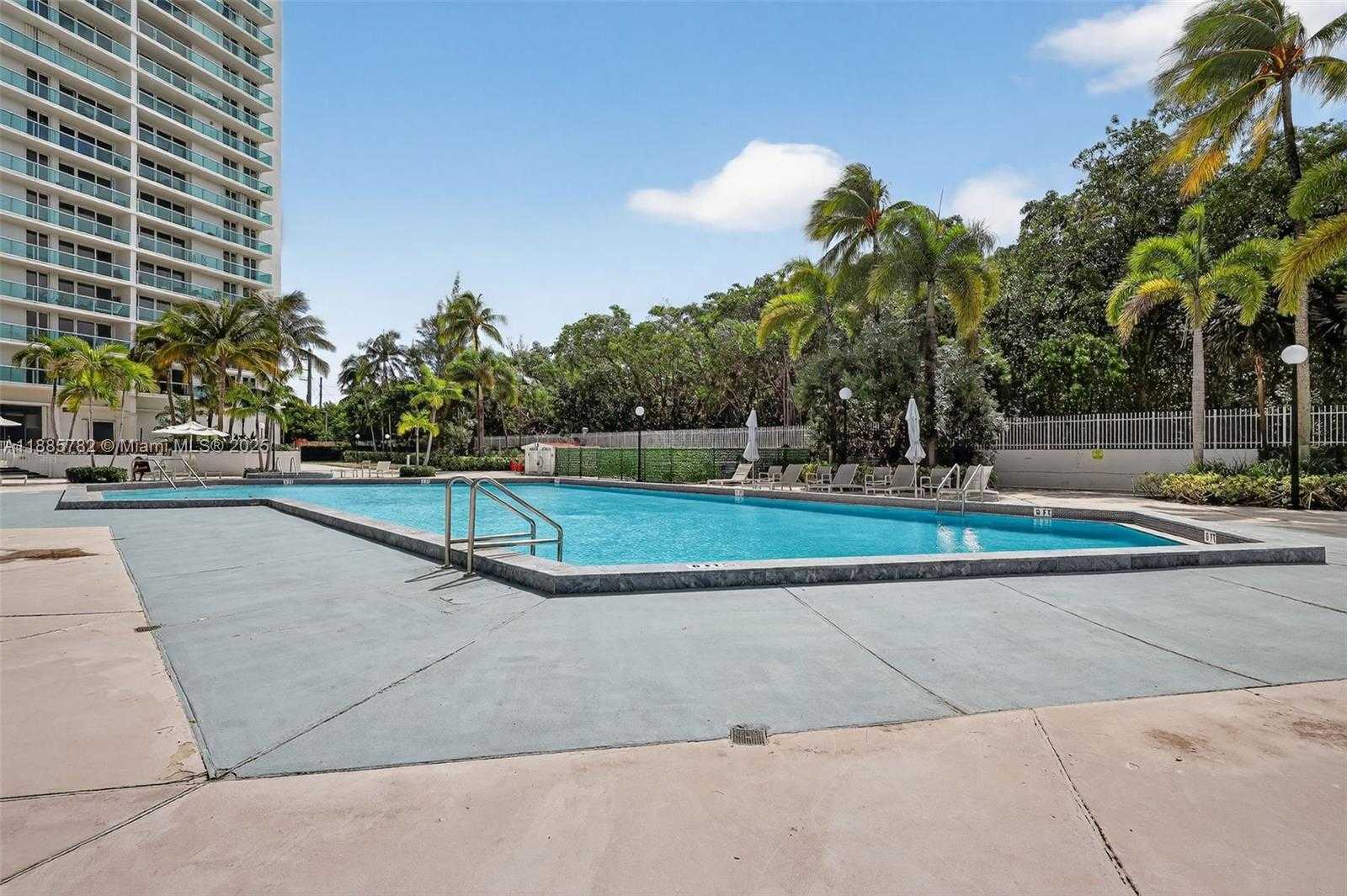 Small Image of 100 BAYVIEW DR #1512, Sunny Isles Beach Number 27