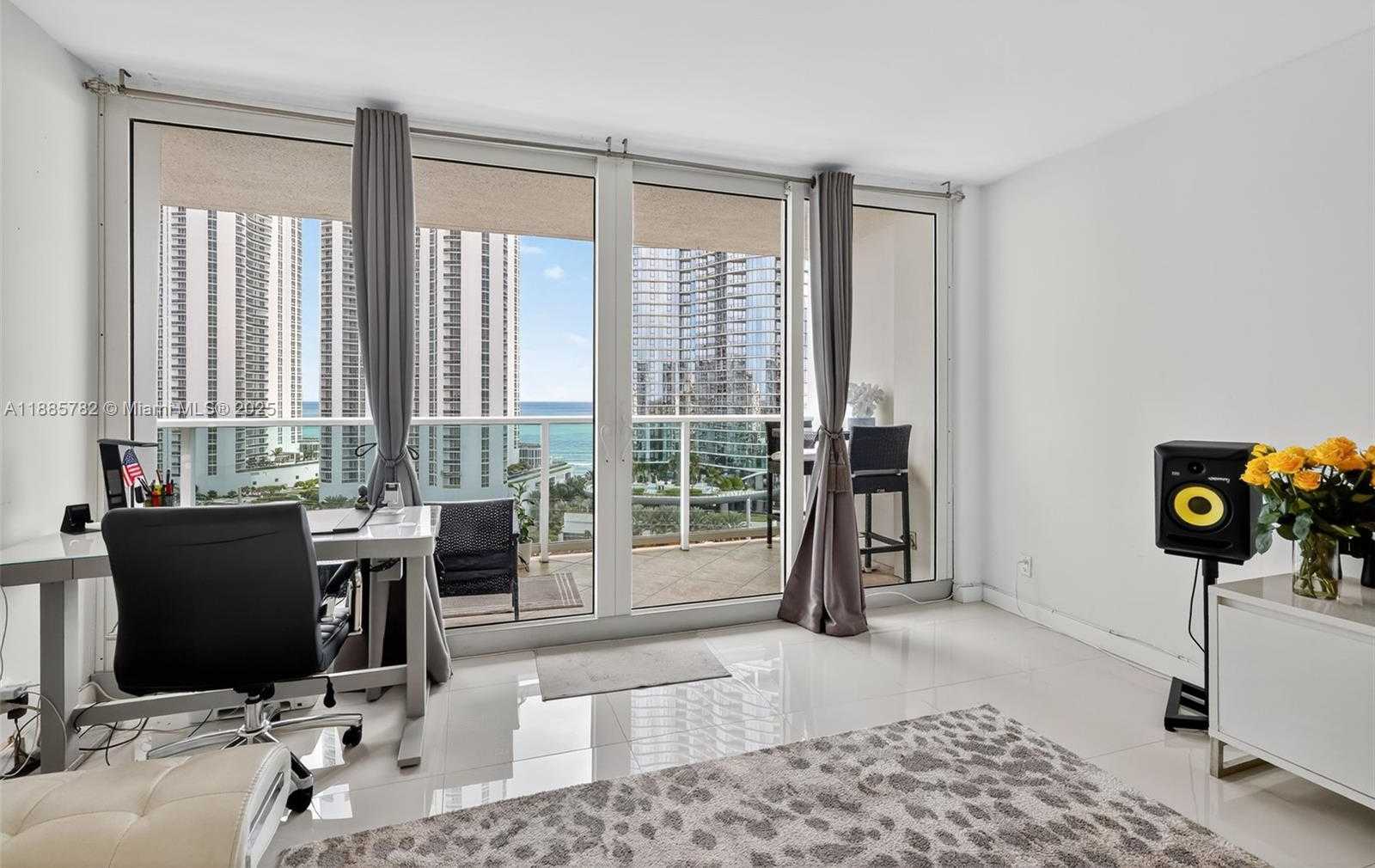 Small Image of 100 BAYVIEW DR #1512, Sunny Isles Beach Number 4