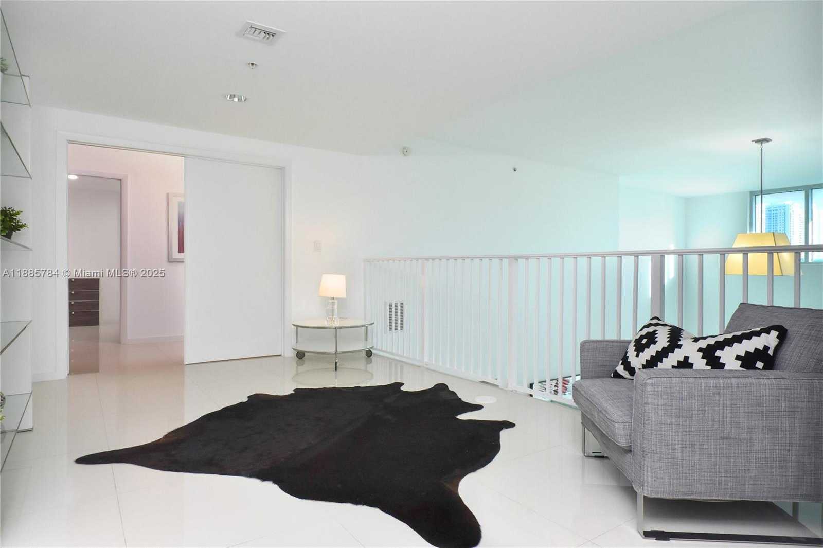 Small Image of 3030 NORTH EAST 188TH ST #309, Aventura Number 4