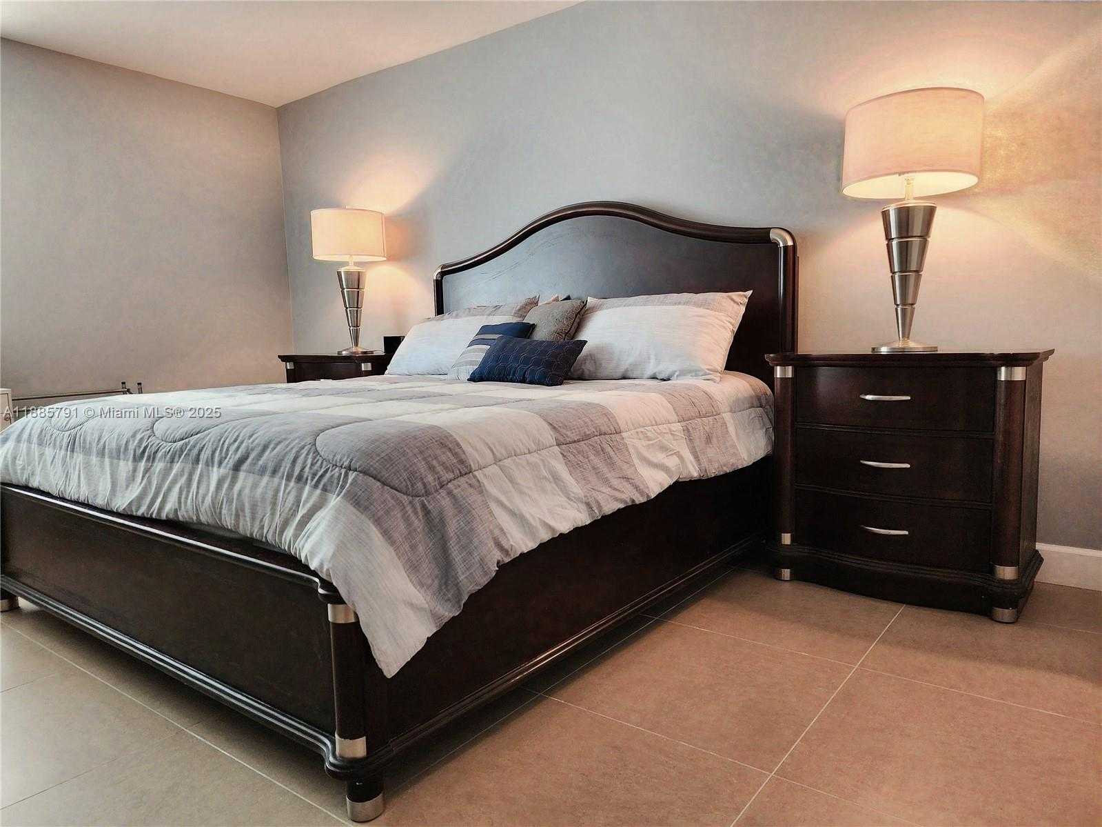 Small Image of 2030 SOUTH OCEAN DR #1218, Hallandale Beach Number 24