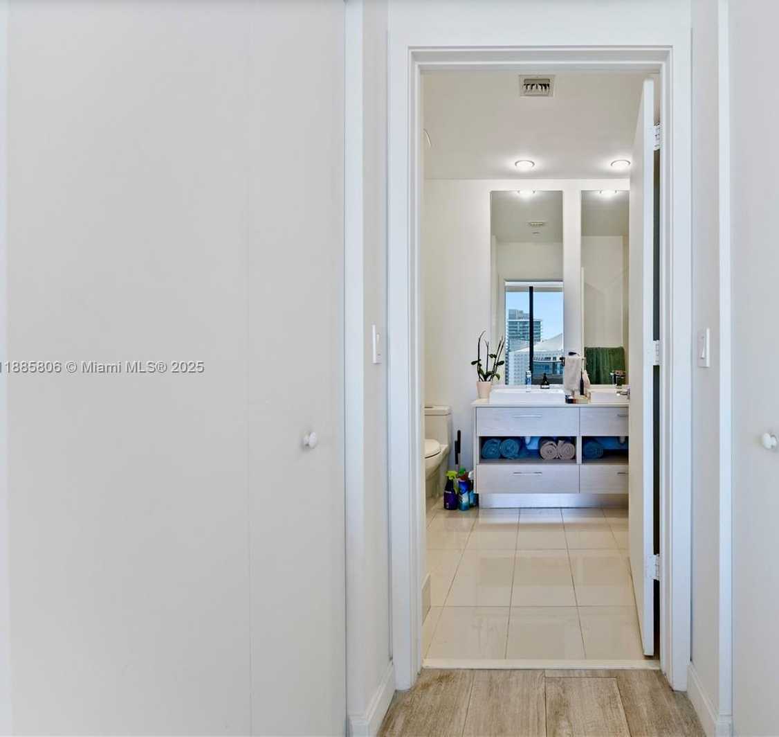 Small Image of 45 SOUTH WEST 9TH ST #4205, Miami Number 13