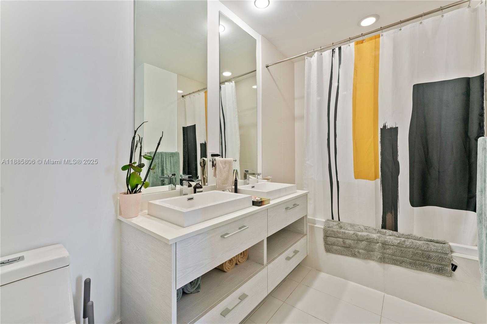 Small Image of 45 SOUTH WEST 9TH ST #4205, Miami Number 14