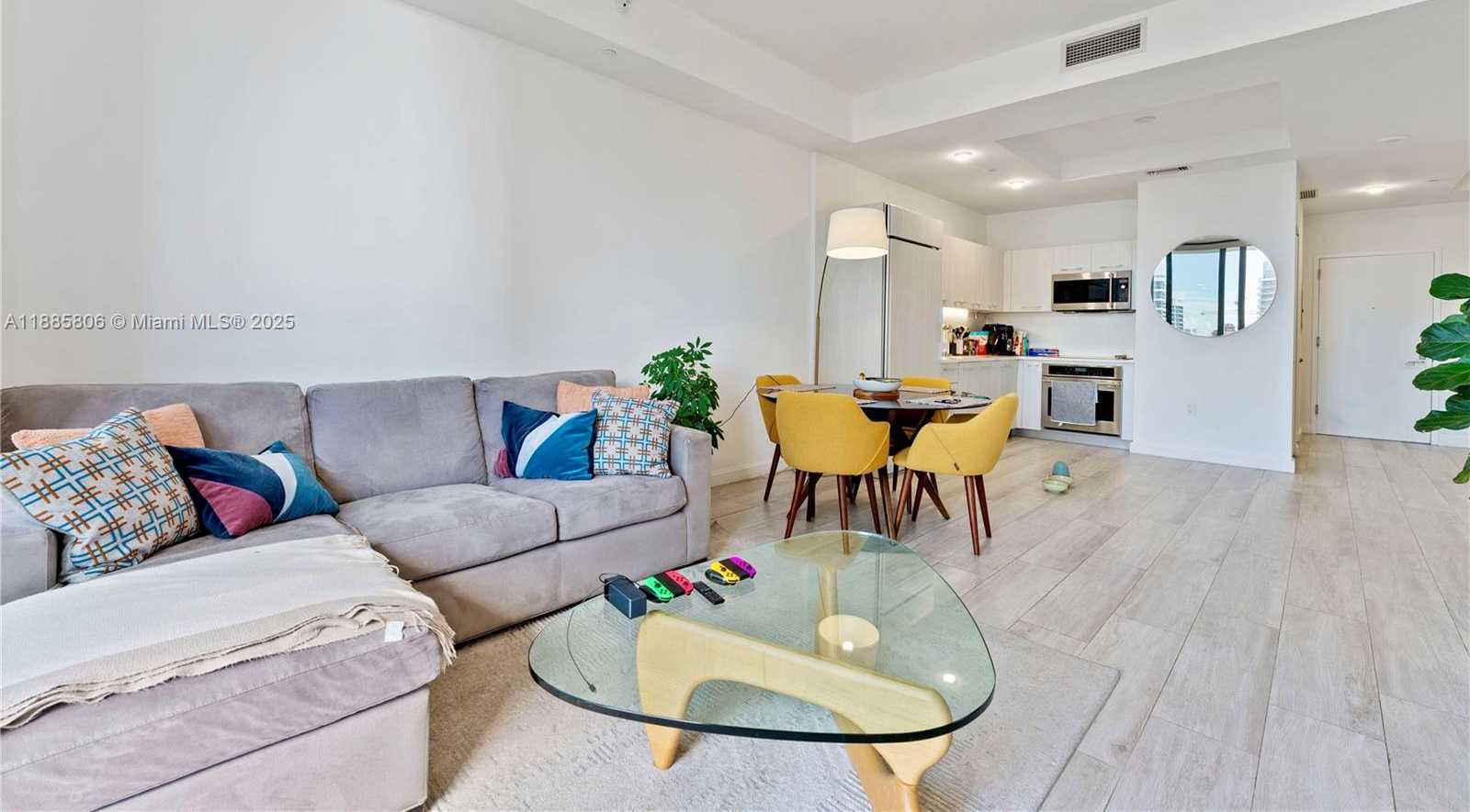 Small Image of 45 SOUTH WEST 9TH ST #4205, Miami Number 4