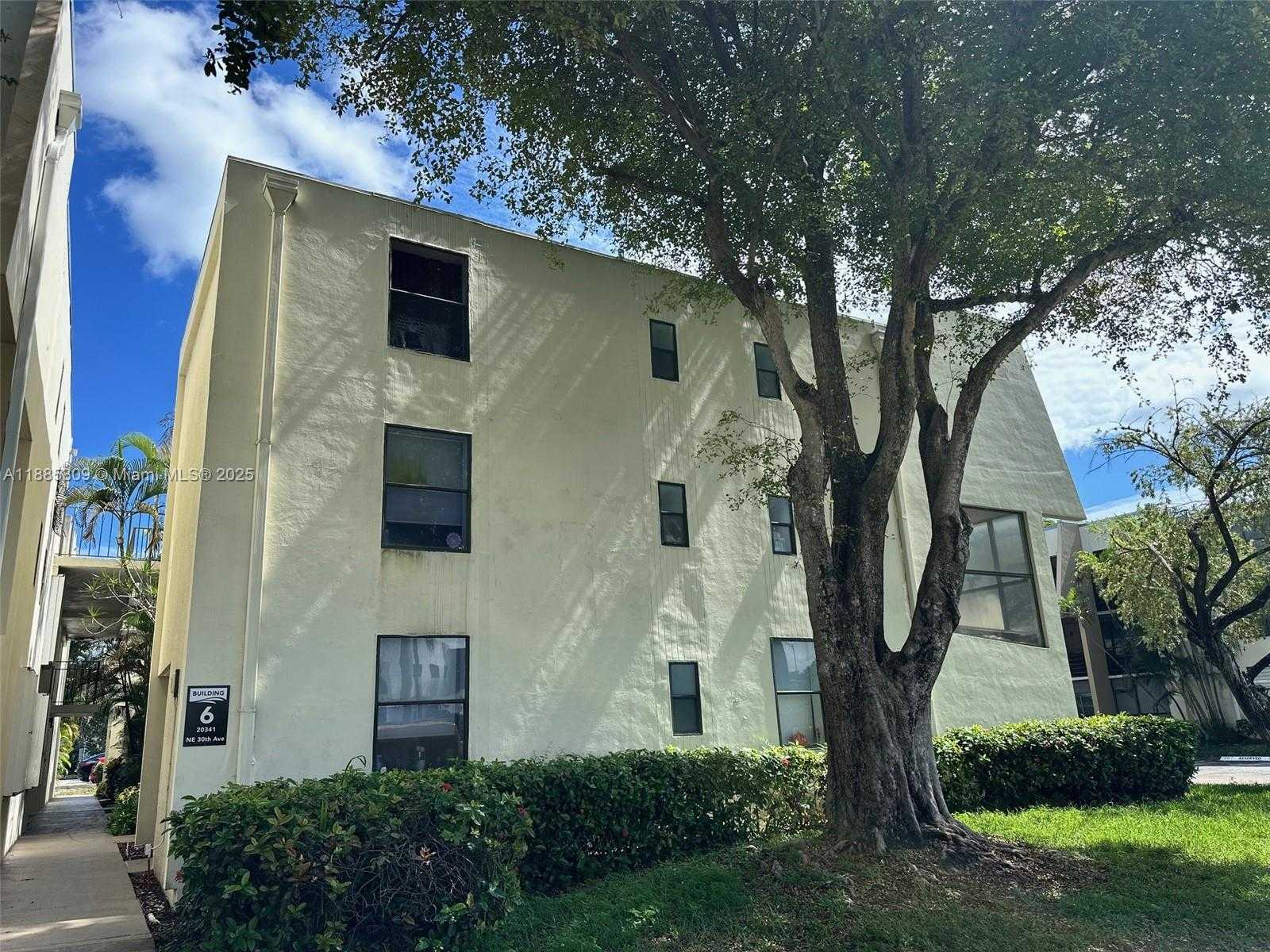 Small Image of 20341 NORTH EAST 30TH AVE #PH2-6, Aventura Number 21