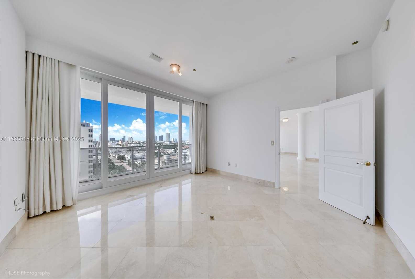 Small Image of 100 LINCOLN RD #PH12, Miami Beach Number 13