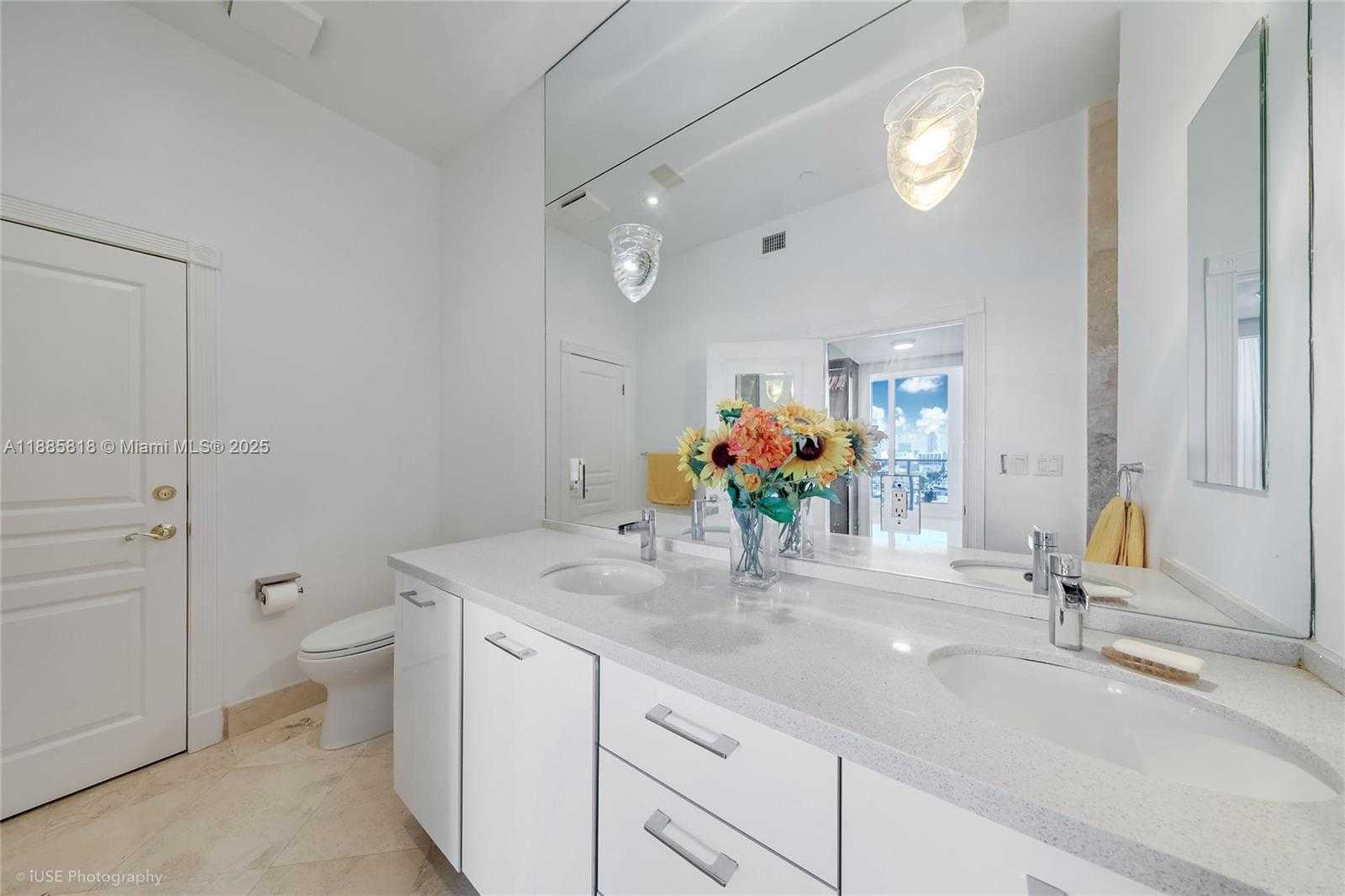Small Image of 100 LINCOLN RD #PH12, Miami Beach Number 15
