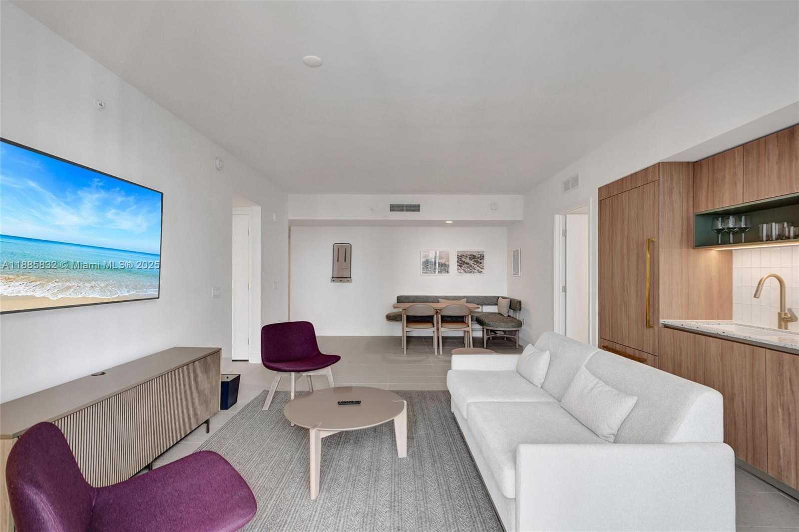 Small Image of 159 NORTH EAST 6TH ST #3302, Miami Number 12