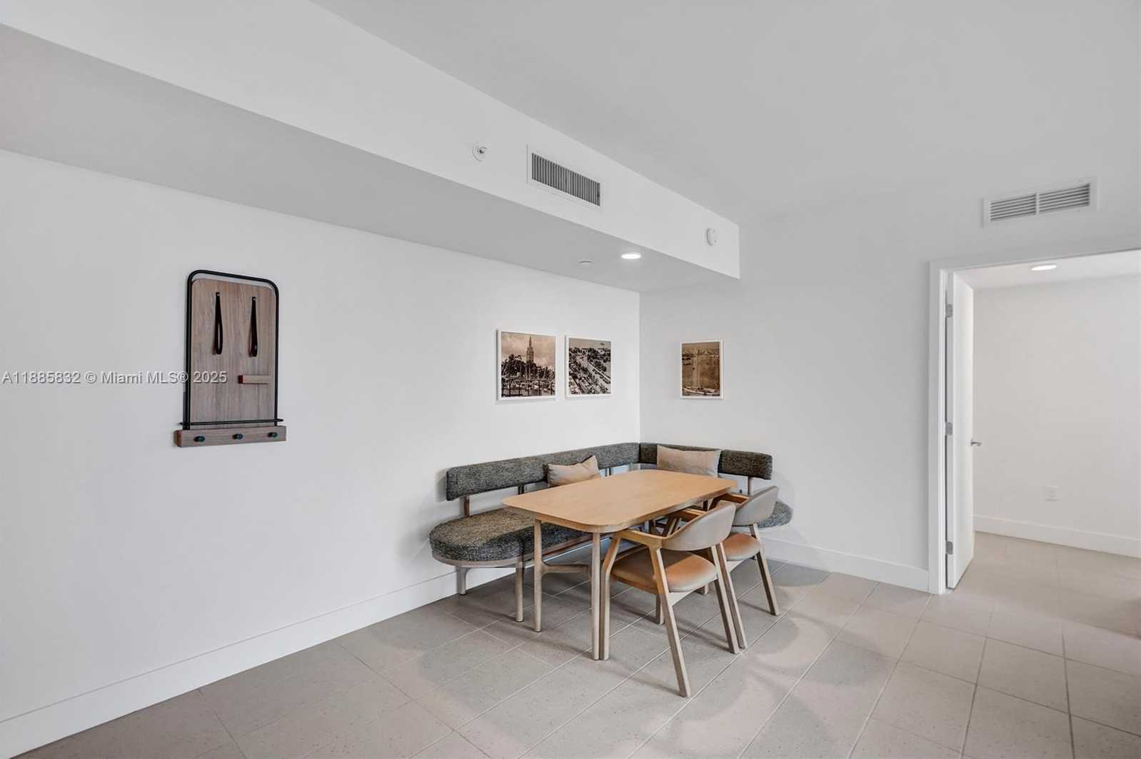 Small Image of 159 NORTH EAST 6TH ST #3302, Miami Number 14