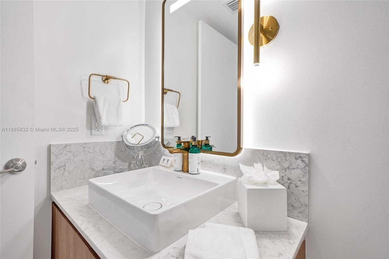 Small Image of 159 NORTH EAST 6TH ST #3302, Miami Number 29
