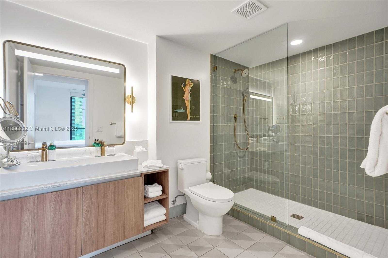 Small Image of 159 NORTH EAST 6TH ST #3302, Miami Number 3