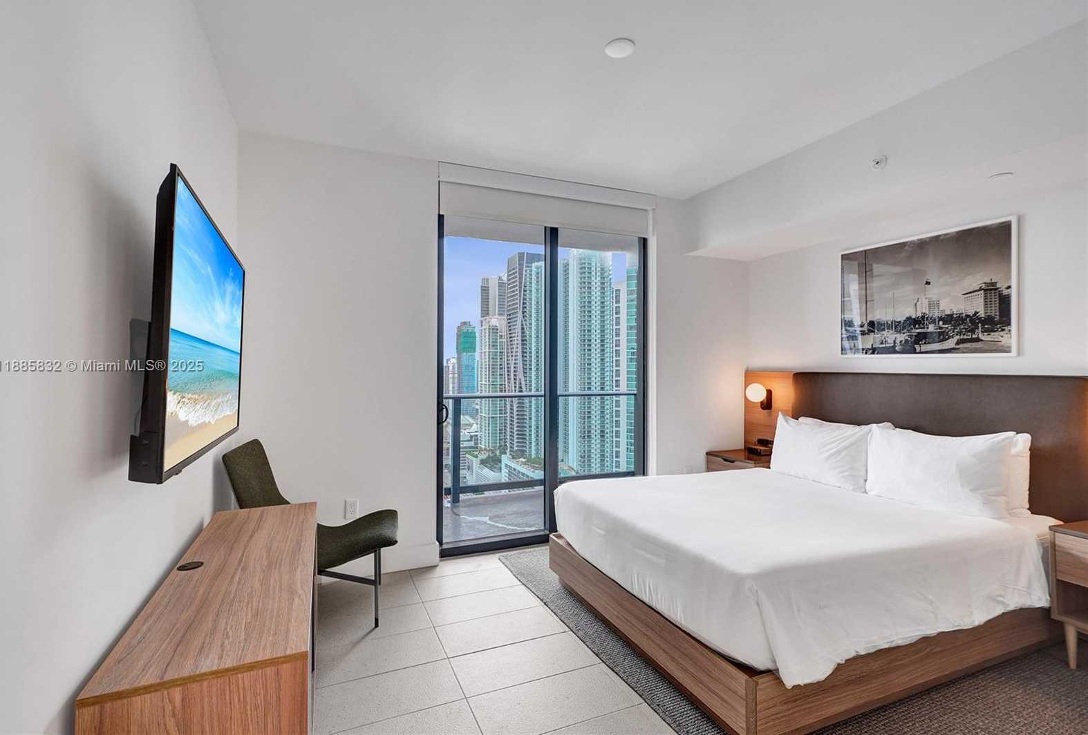 Small Image of 159 NORTH EAST 6TH ST #3302, Miami Number 31