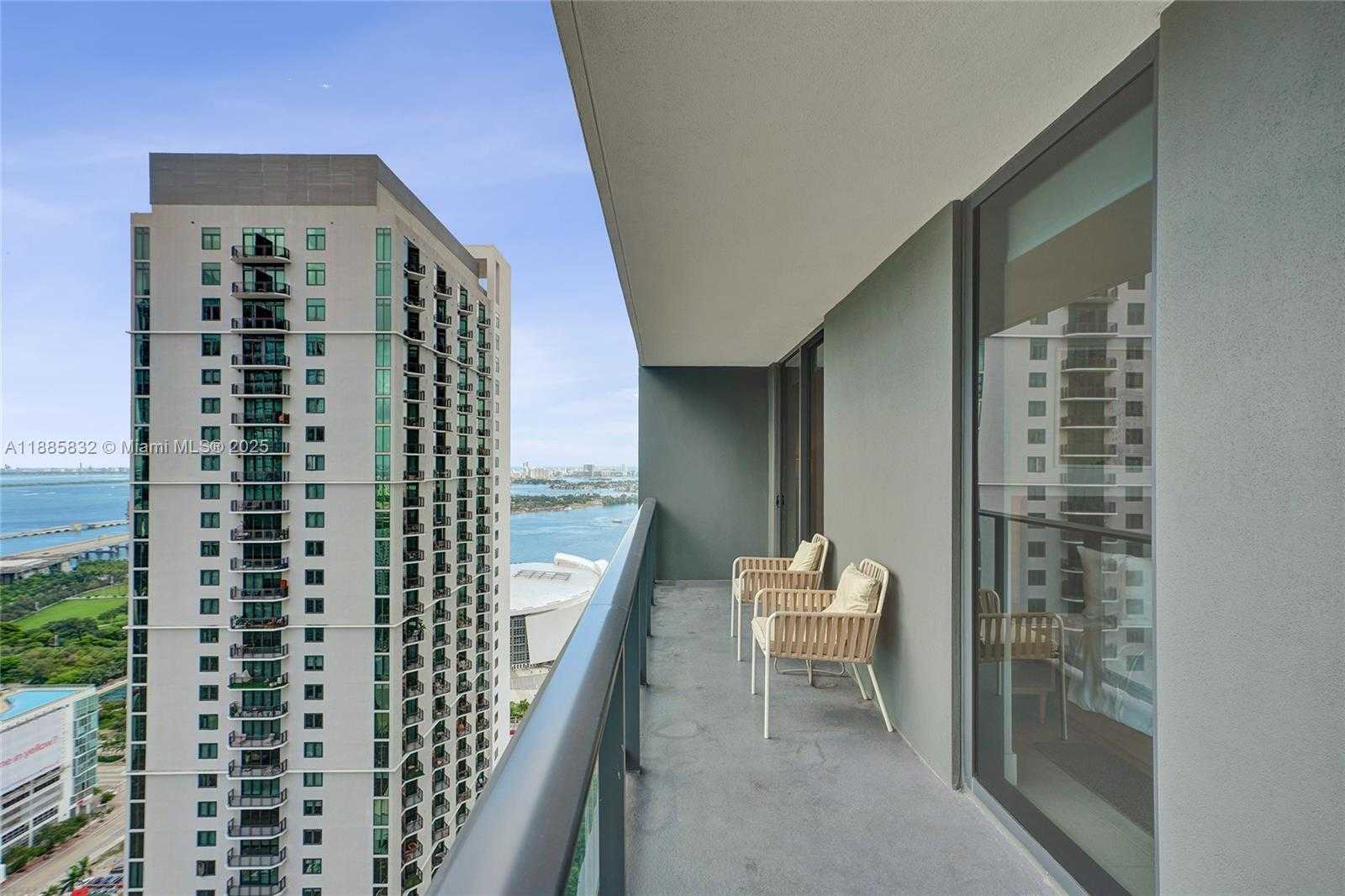 Small Image of 159 NORTH EAST 6TH ST #3302, Miami Number 4